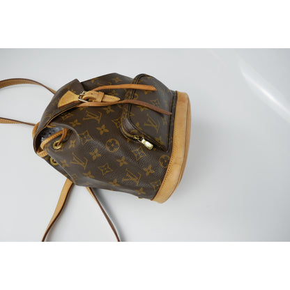 Louis Vuitton Montsouris PM