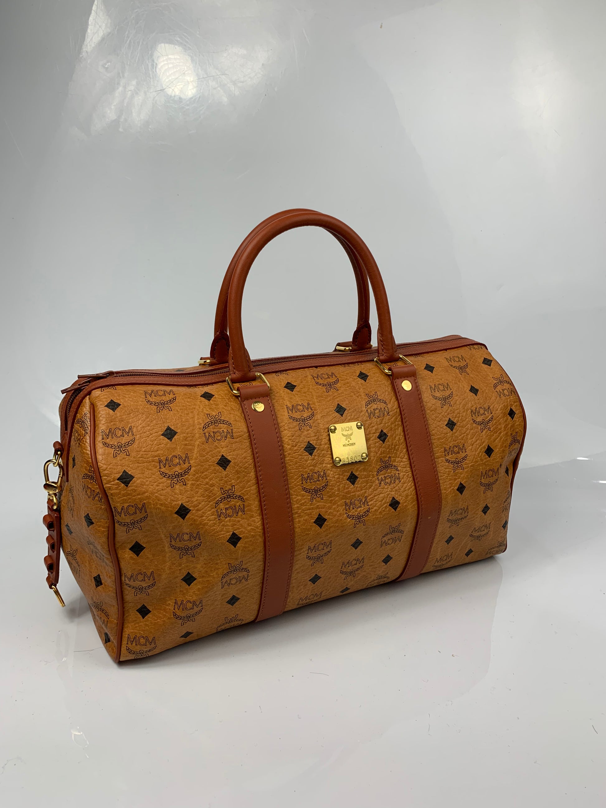 Mcm visetos duffle discount bag